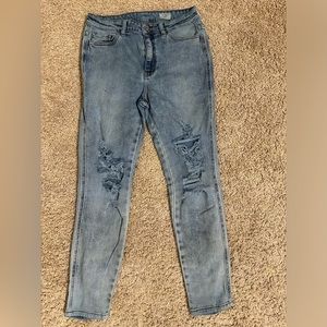 Bridge by Gly size 28, curvy high rise ankle skinny